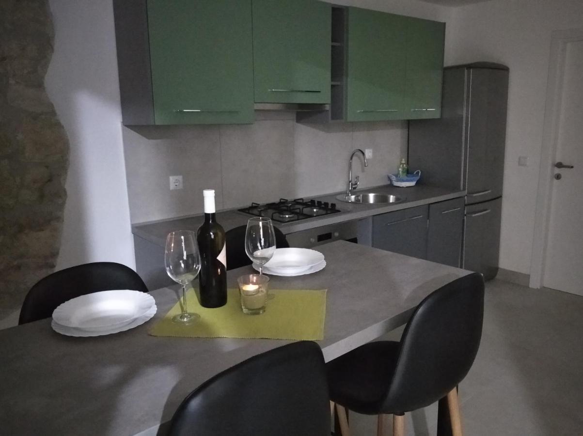 Apartman Lari Vizinada Exterior photo